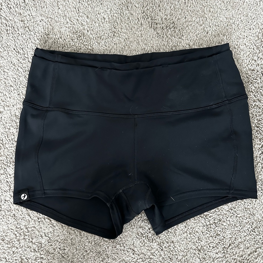 Oiselle size 6 black running shorts with pockets